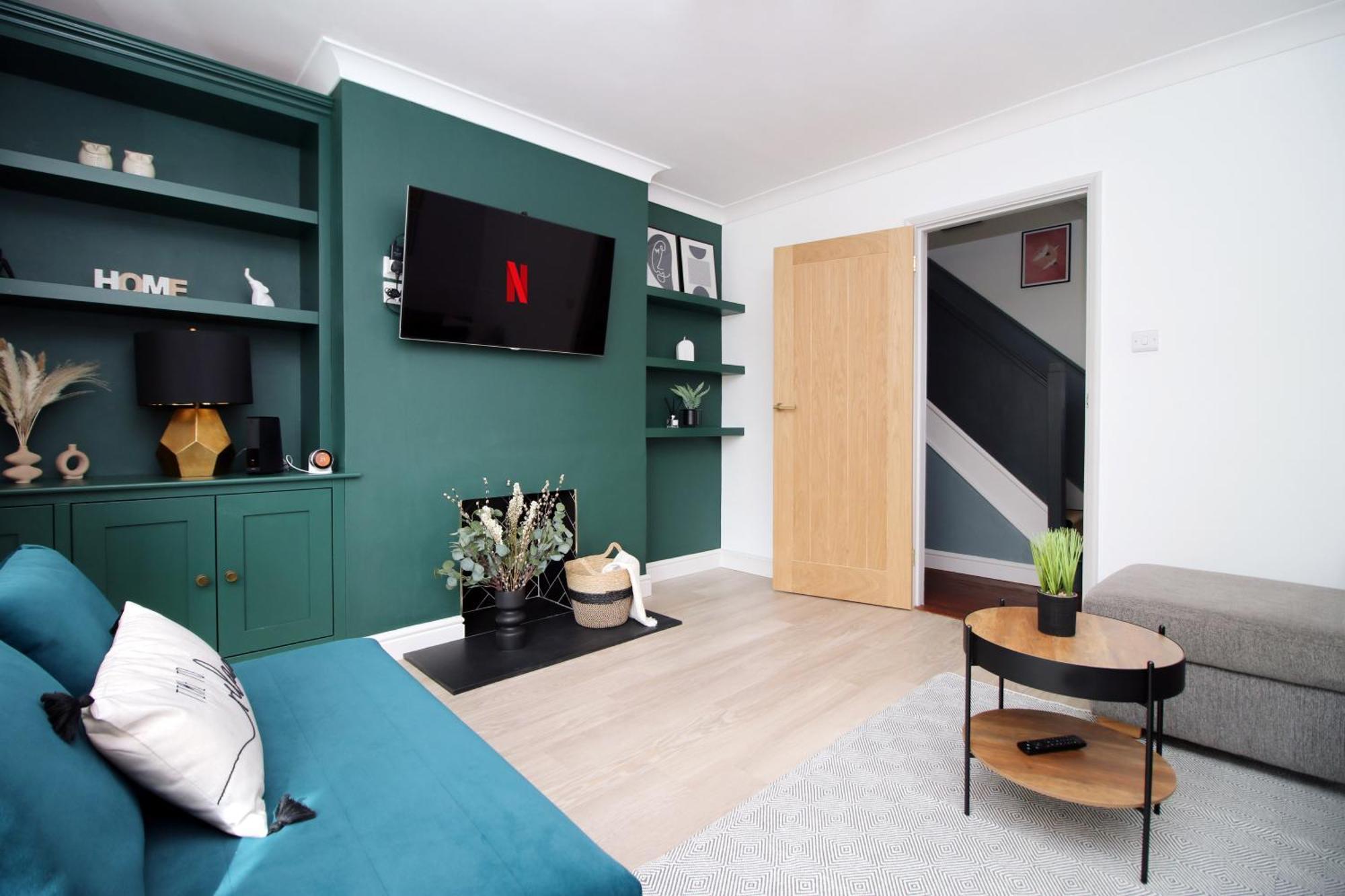 Stylish Home In Bath With Driveway Parking, 10Min From City 外观 照片