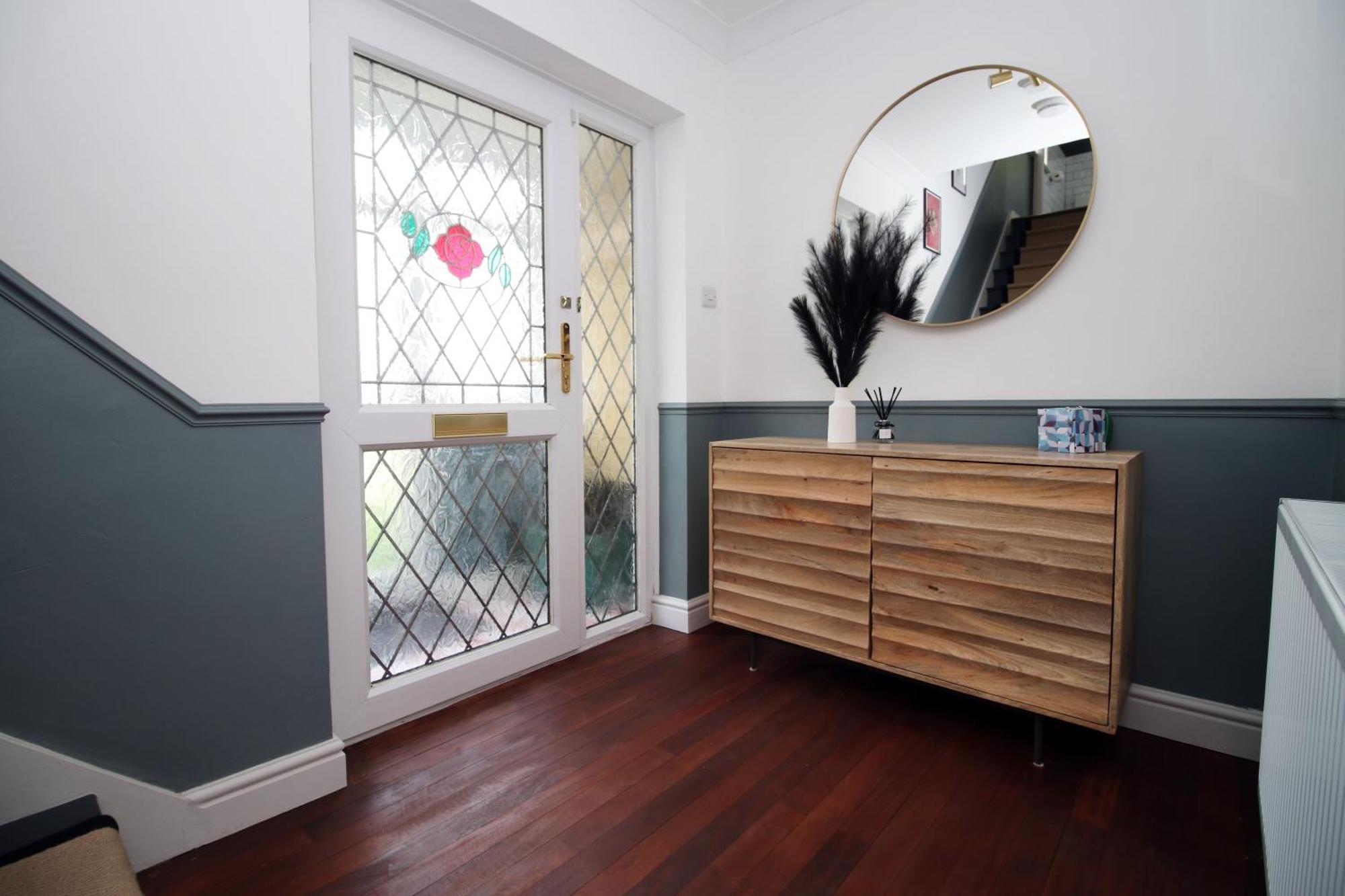 Stylish Home In Bath With Driveway Parking, 10Min From City 外观 照片