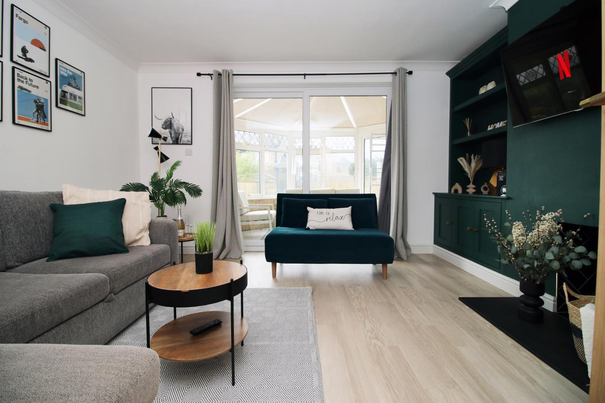 Stylish Home In Bath With Driveway Parking, 10Min From City 外观 照片