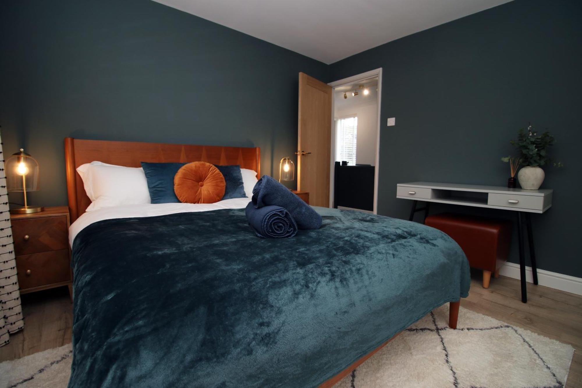 Stylish Home In Bath With Driveway Parking, 10Min From City 外观 照片