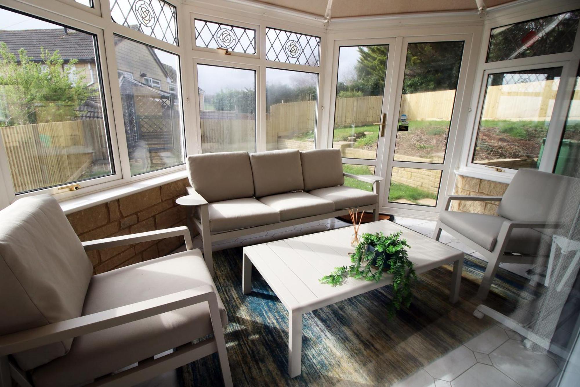 Stylish Home In Bath With Driveway Parking, 10Min From City 外观 照片