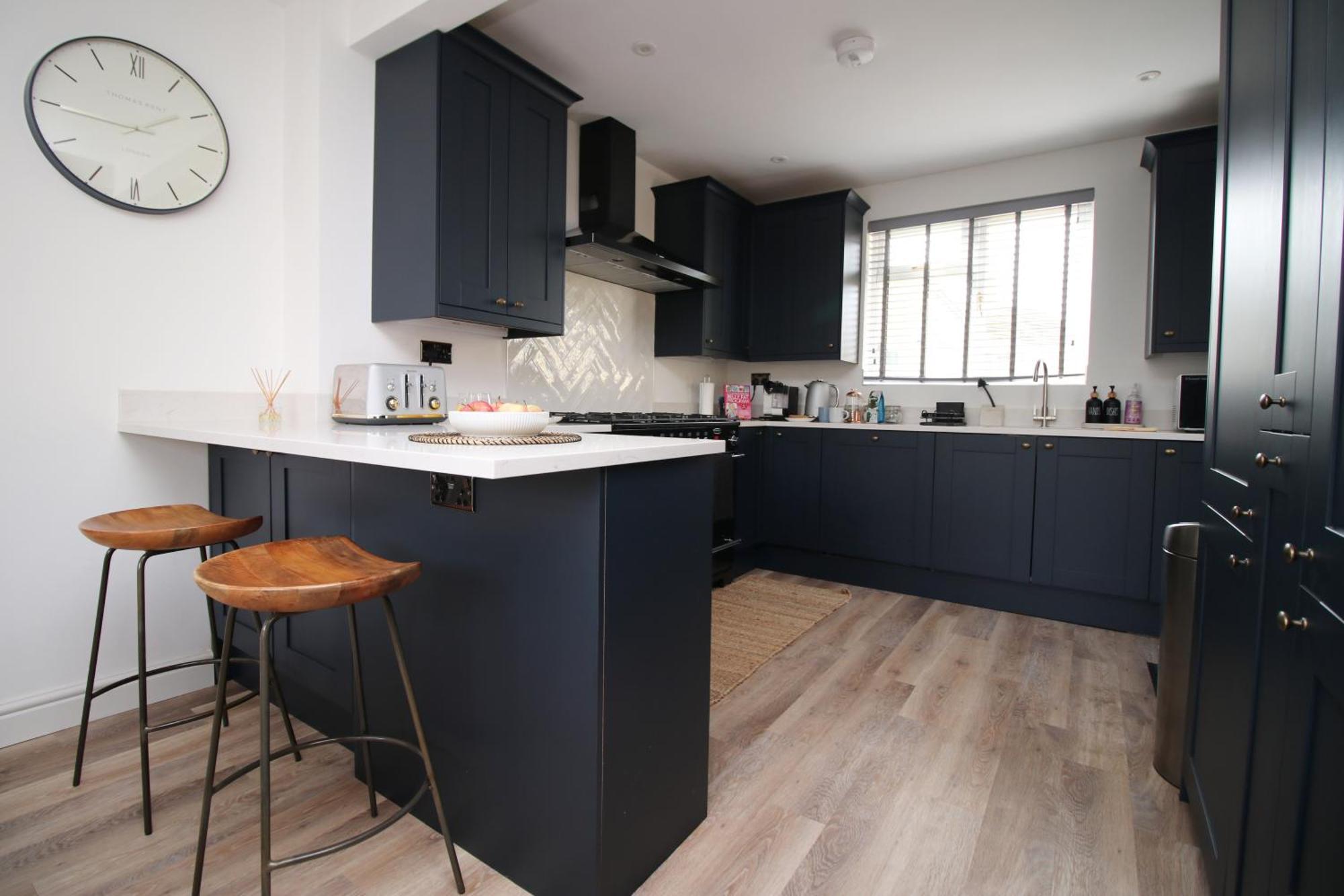 Stylish Home In Bath With Driveway Parking, 10Min From City 外观 照片